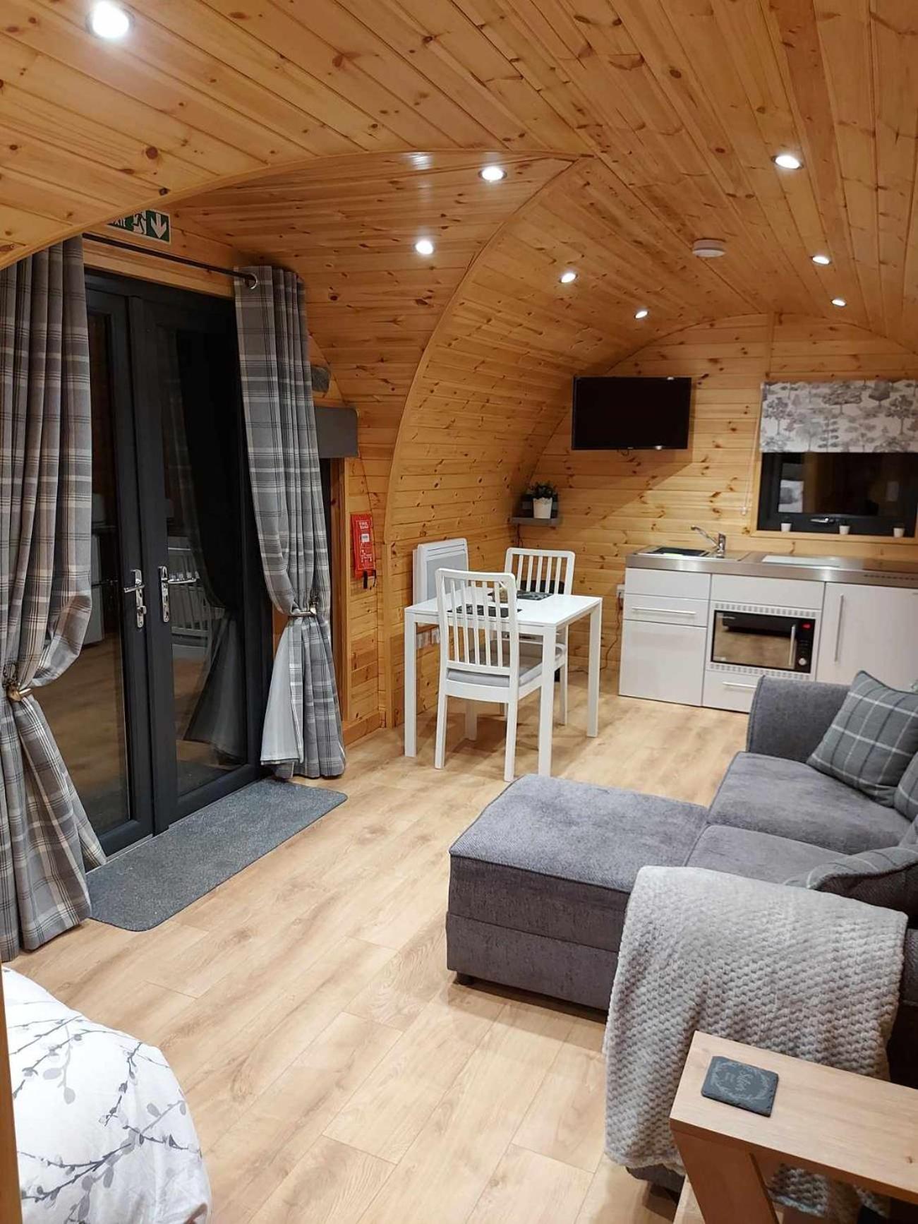 Silver Birch Bothy スピーン・ブリッジ エクステリア 写真